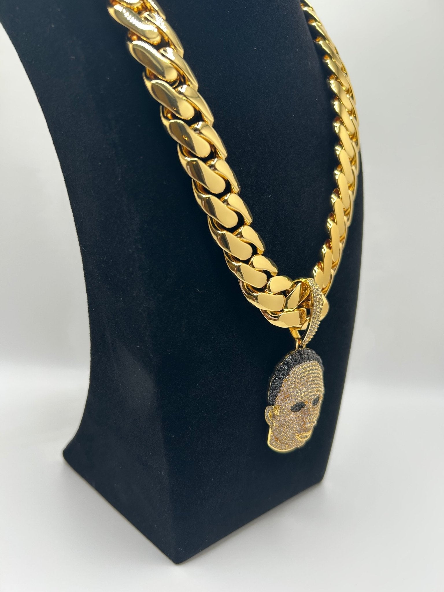 20mm - 24inch Miami Cuban Link Gold Plated Chain & Michael Halloween Head Pendant - Virtue JewelNecklace & Pendant