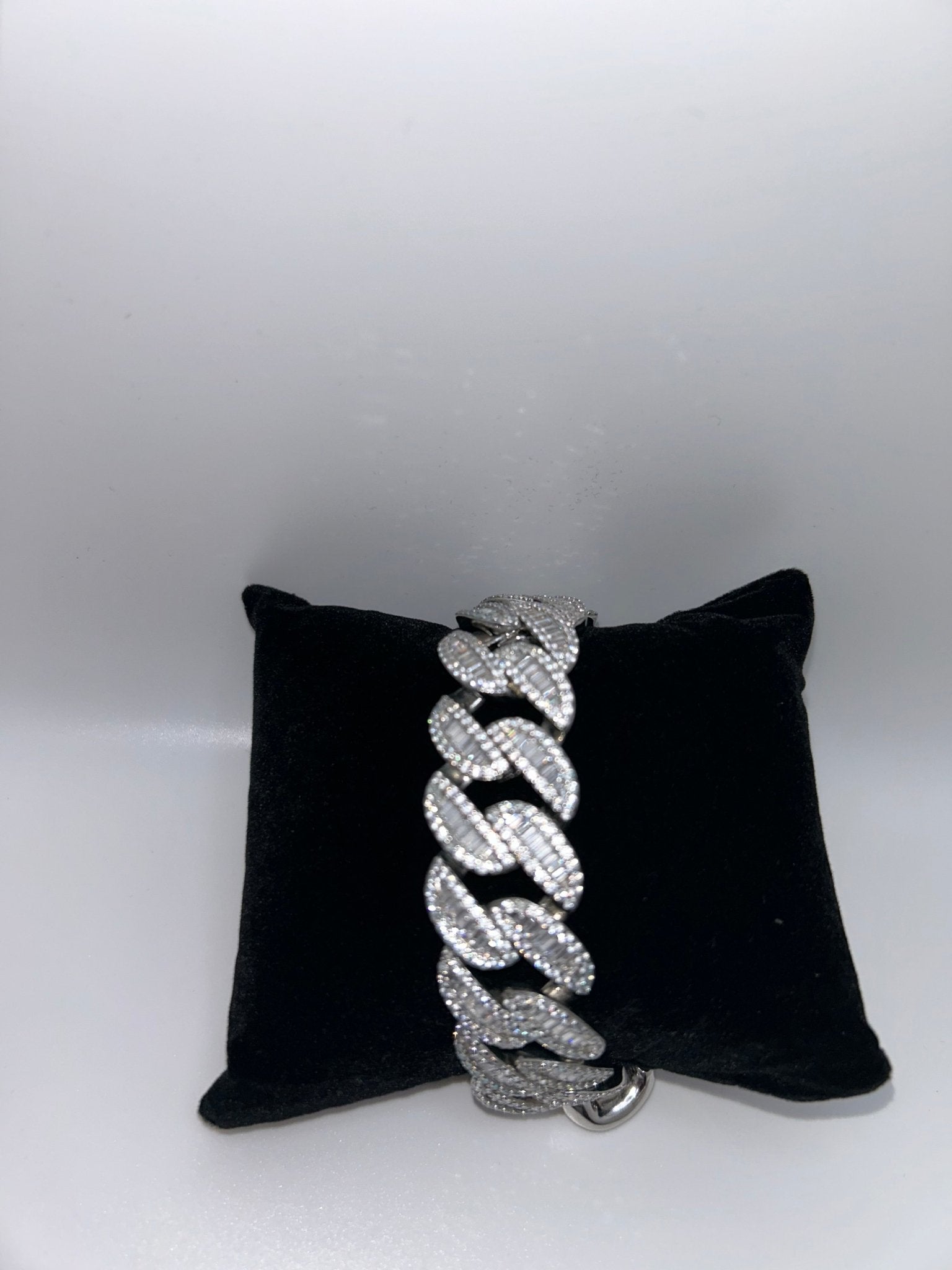 Baguette Cuban Iced Out Stimulated Diamonds Bracelet - Virtue JewelGold7inch