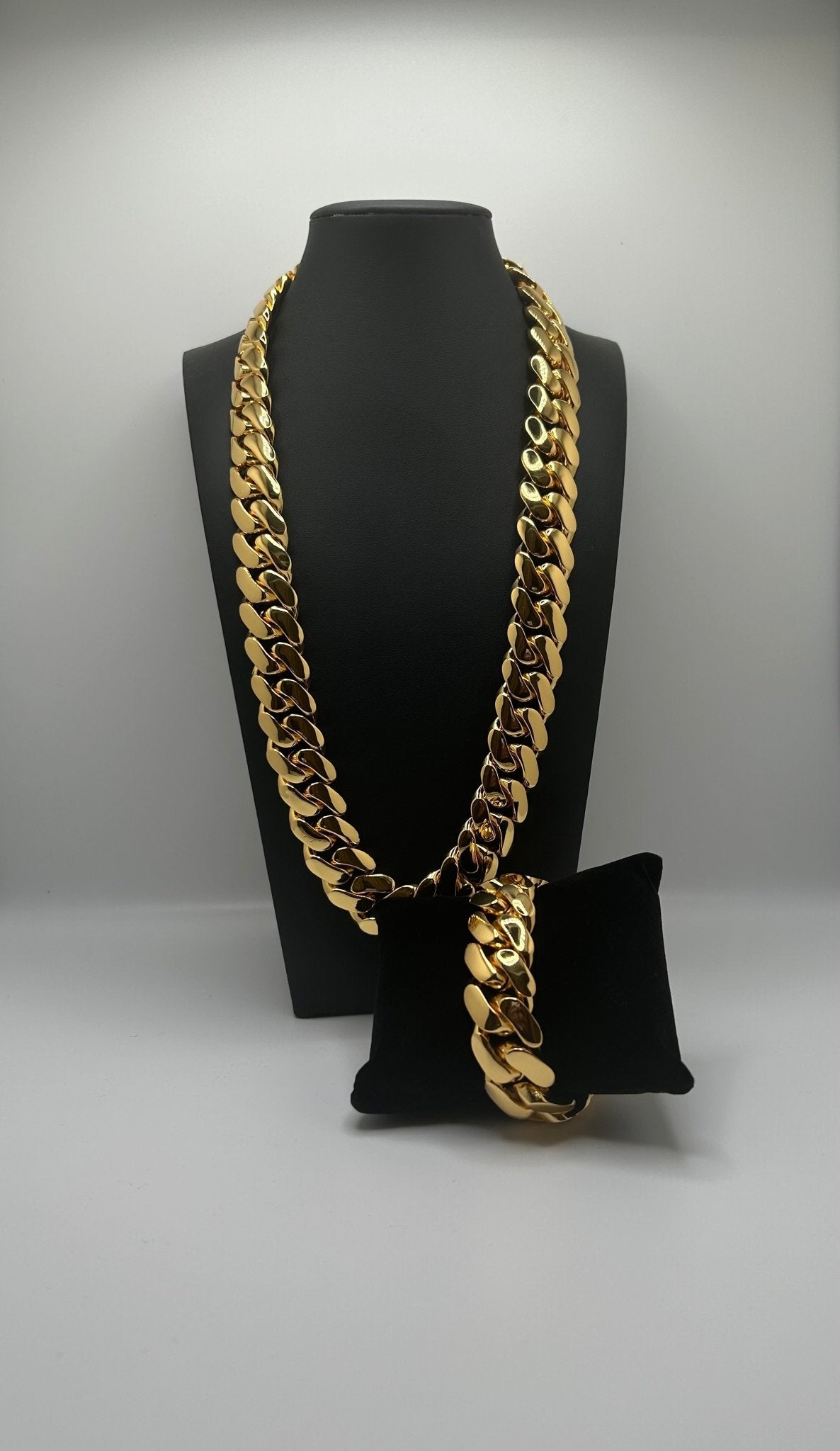 Miami Cuban Gold Plated Chain & Bracelet Set - Virtue Jewel7inch Diamond LockDiamond Lock 24inchJewelry Set