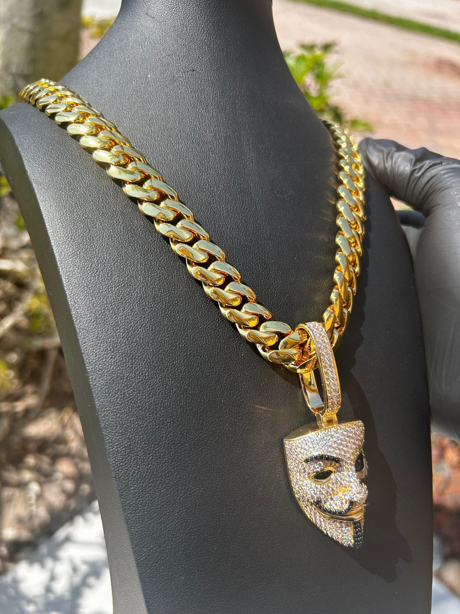 Miami Gold Cuban Chain & Anonymous Pendant Set - Virtue Jewel14mm (Slim)16inch