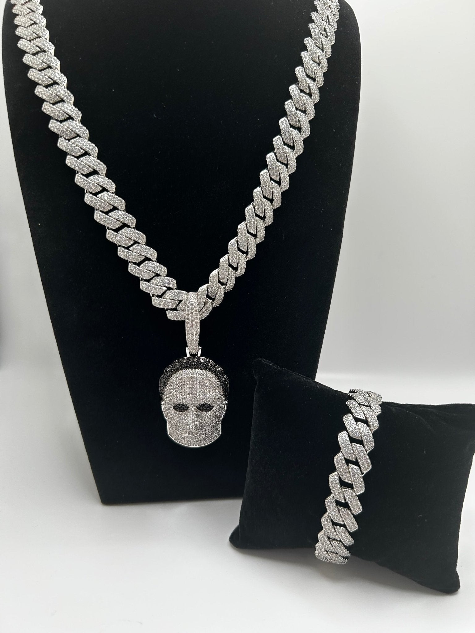 14MM FLAT SQUARE SILVER WHITE GOLD PLATED CUBAN CHAIN AND A MICHAEL HALLOWEEN HEAD PENDANT & Bracelet Set - Virtue JewelGold6inch18inchJewelry Set