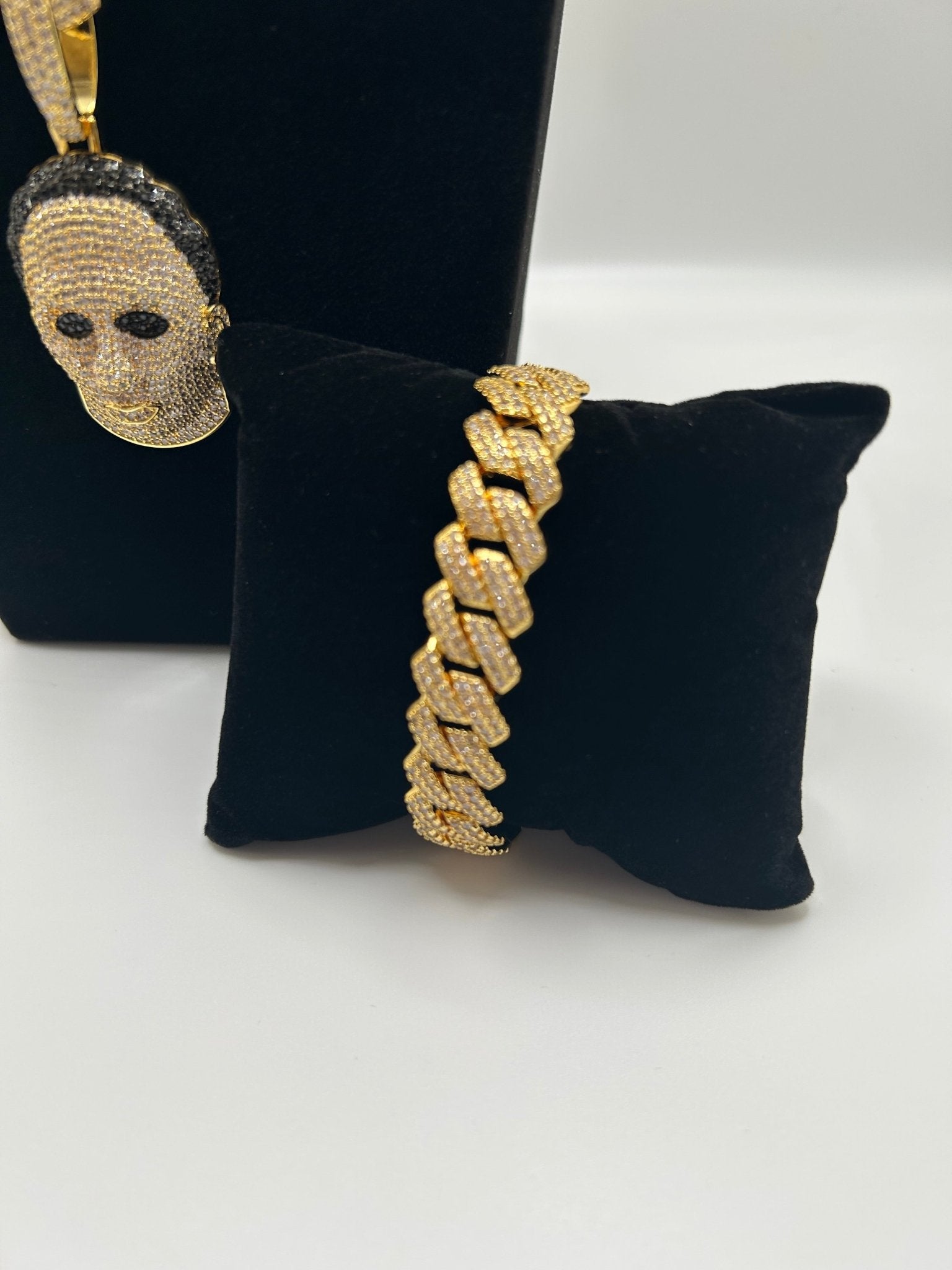 14MM FLAT SQUARE SILVER WHITE GOLD PLATED CUBAN CHAIN AND A MICHAEL HALLOWEEN HEAD PENDANT & Bracelet Set - Virtue JewelGold6inch18inchJewelry Set