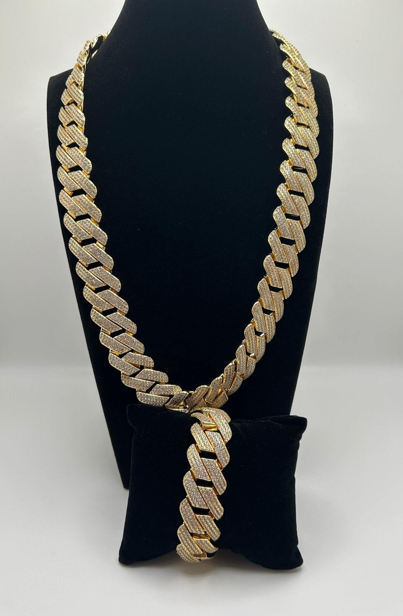 20mm Flat Square Cut Gold Plated Cuban Iced Out Stimulated Diamonds Chain & Bracelet Set - Virtue Jewel20inch7inchBracelets