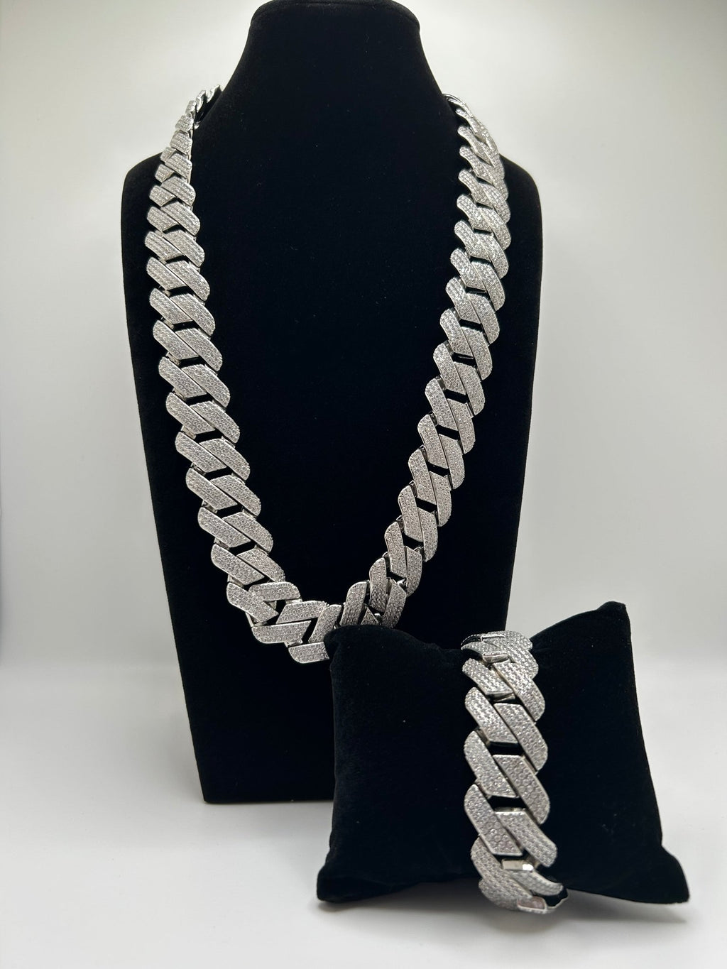 20mm Flat Square Cut Silver White Gold Plated Cuban Iced Out Stimulated Diamonds Chain & Bracelet Set - Virtue Jewel20inch7inchBracelets