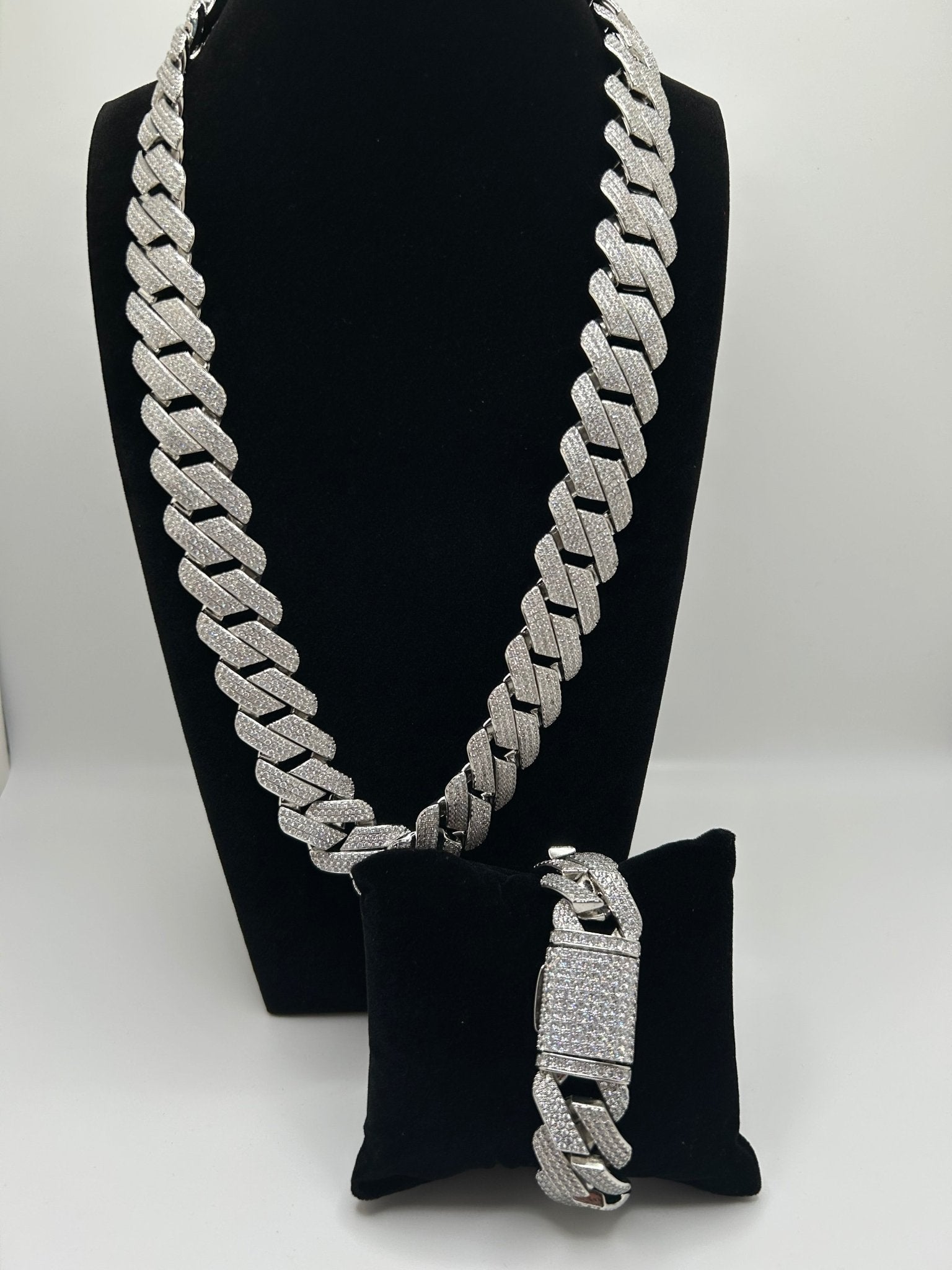 20mm Flat Square Cut Silver White Gold Plated Cuban Iced Out Stimulated Diamonds Chain & Bracelet Set - Virtue Jewel20inch7inchBracelets