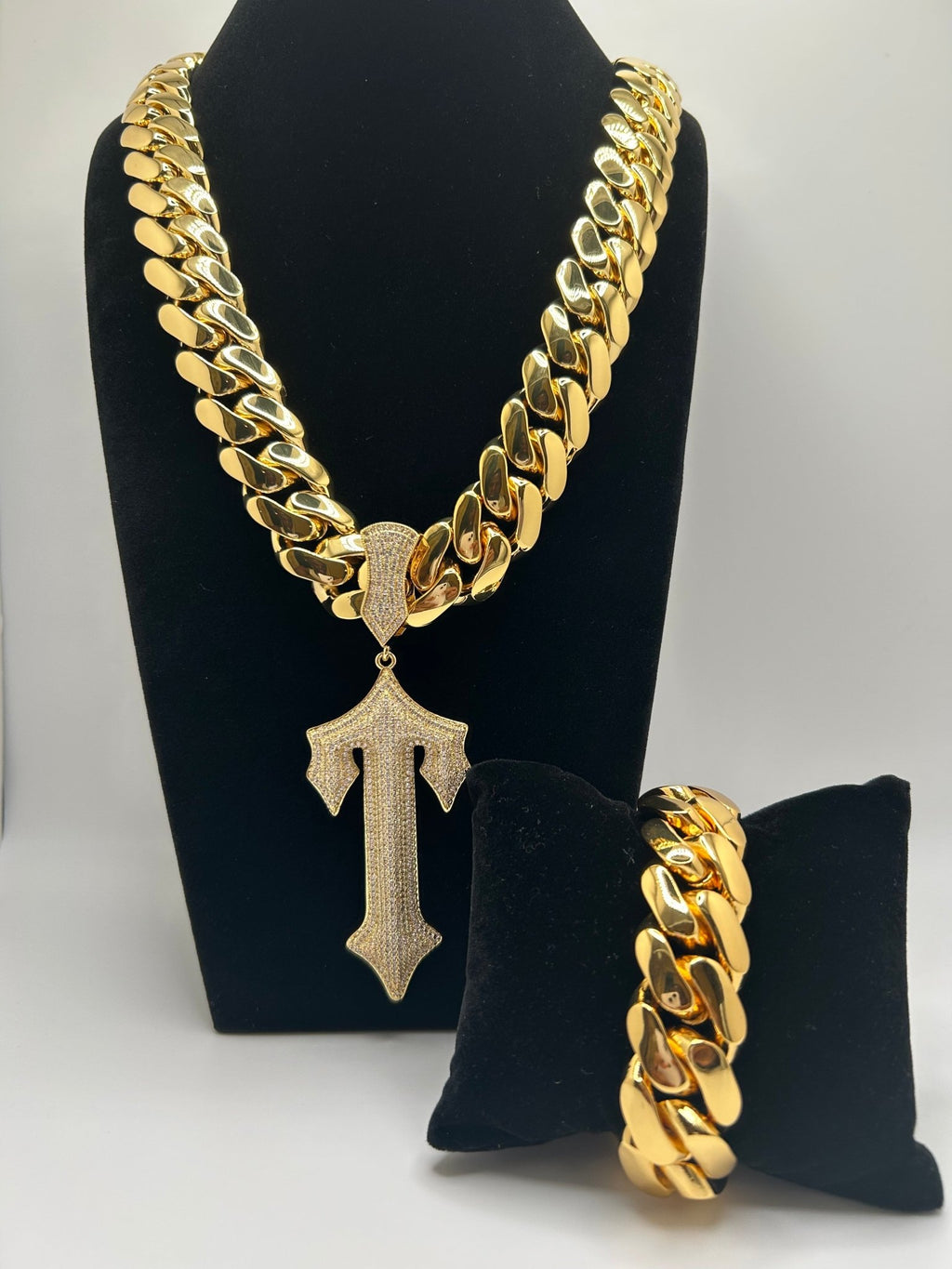 20mm Miami Cuban Link Gold Plated Chain Warrior Cross Pendant & Bracelet Set - Virtue Jewel24inch7inchJewelry Set