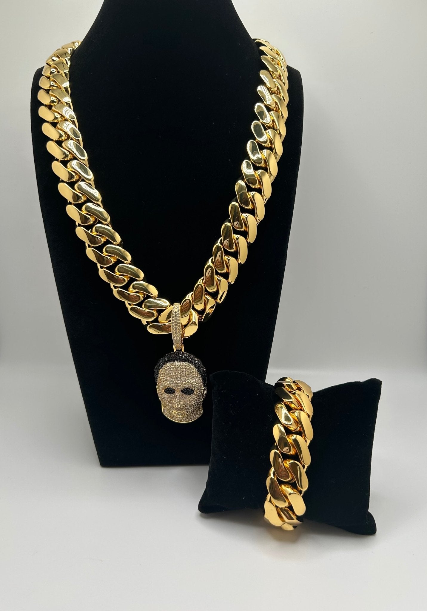 20mm Miami Cuban Link Gold Plated Chain Warrior Cross Pendant & Bracelet Set - Virtue Jewel24inch7inchJewelry Set