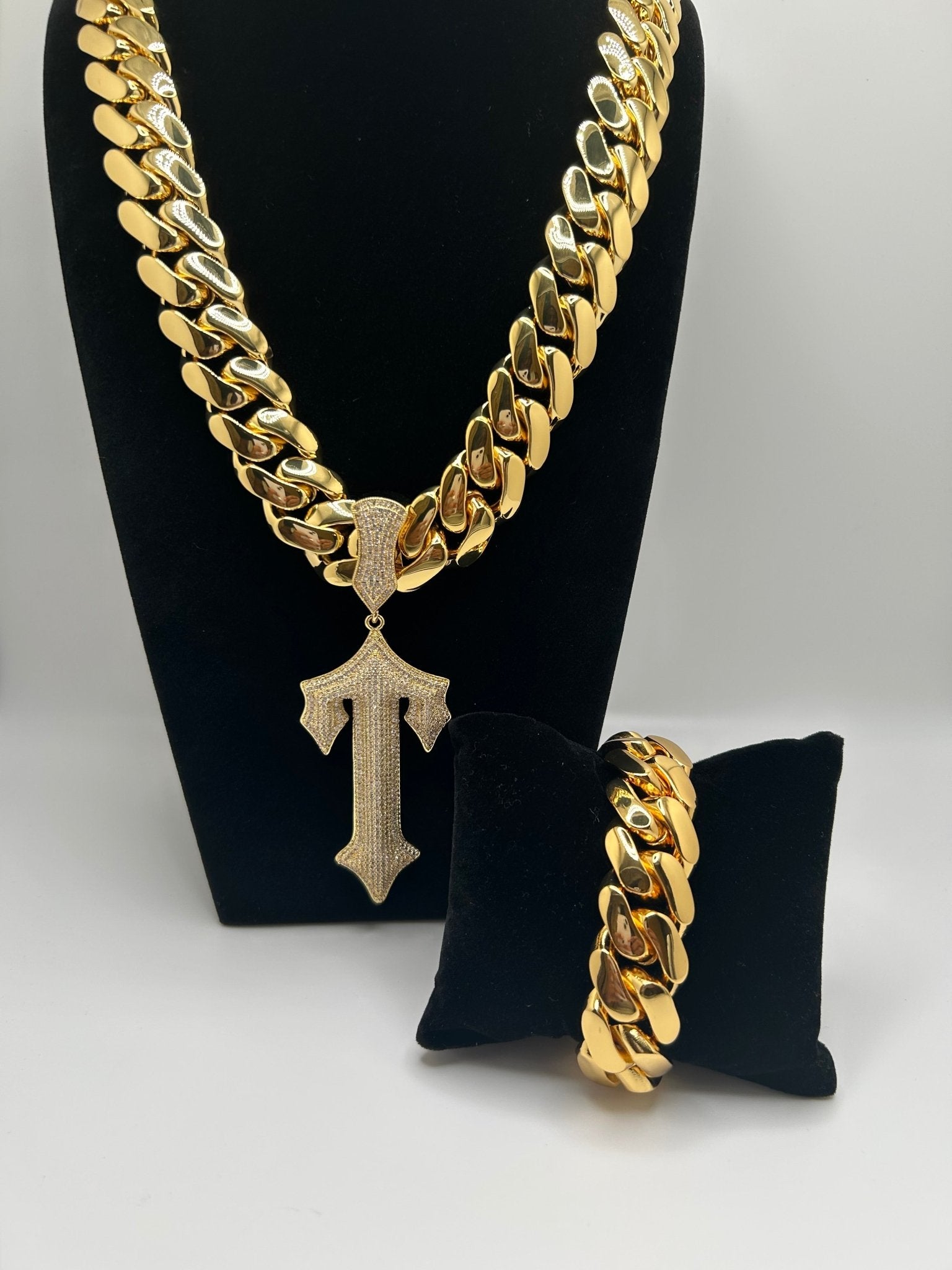 20mm Miami Cuban Link Gold Plated Chain Warrior Cross Pendant & Bracelet Set - Virtue Jewel24inch7inchJewelry Set