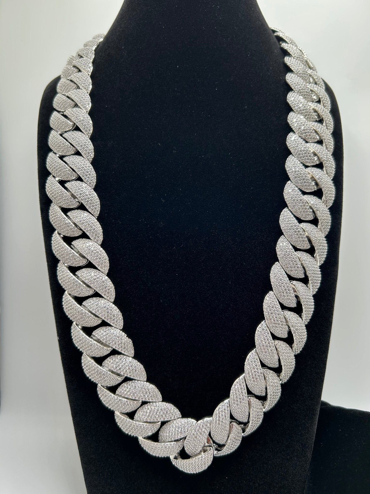 24mm Silver Rounded Cuban Iced Out Stimulated Diamonds Chain & Bracelet Set - Virtue Jewel20inch7inchJewelry Set