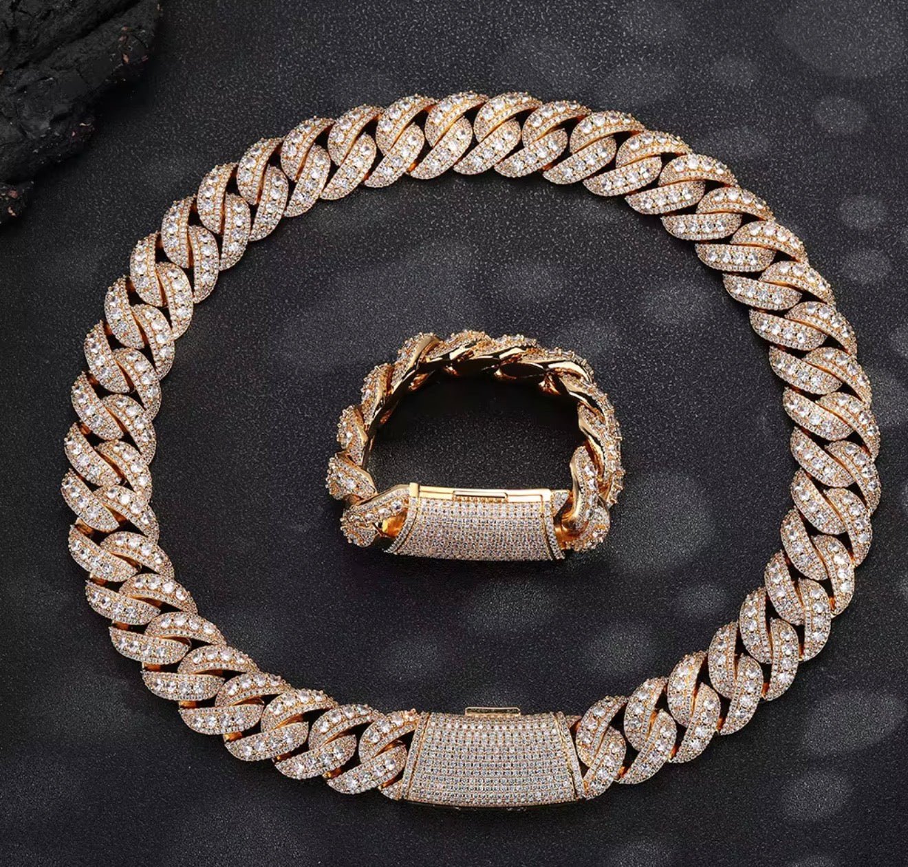 Iced Bubble Cuban Link Chain - Virtue JewelGold18"Chain