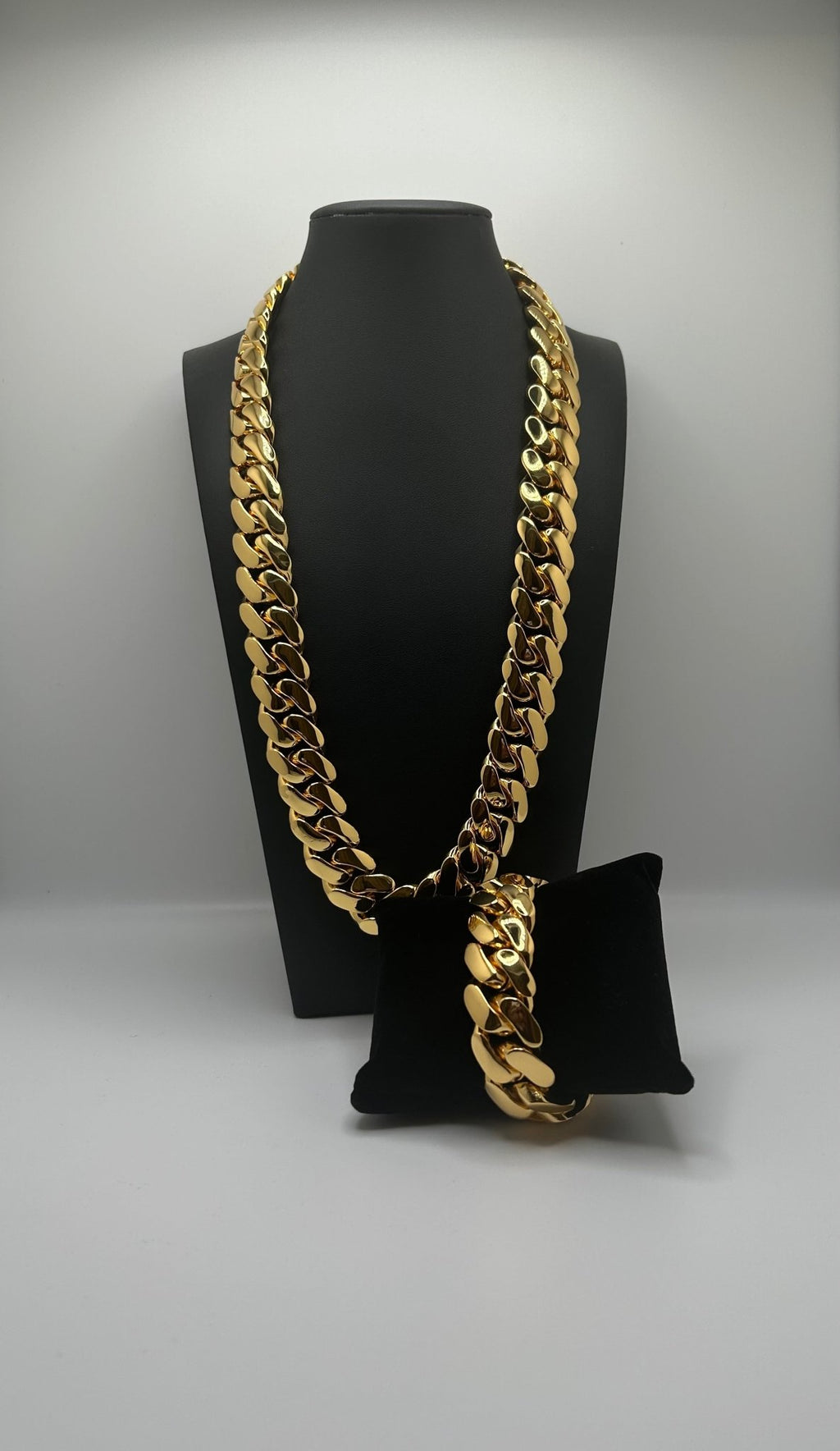 Miami Cuban Gold Plated Chain & Bracelet Set - Virtue Jewel7inch Diamond LockDiamond Lock 24inchJewelry Set