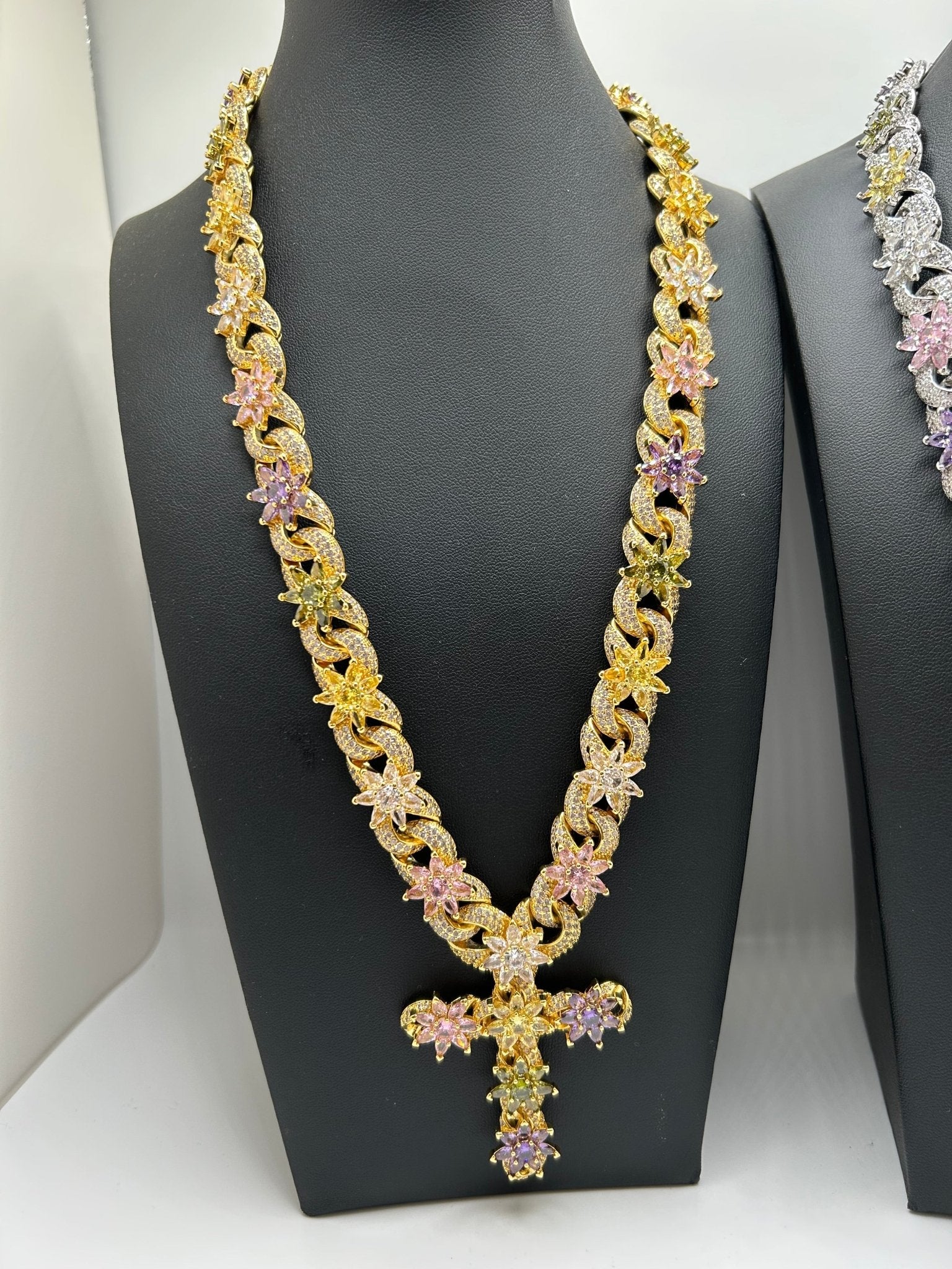 Multicolor Flower Cross Elegant Chain Unisex - Virtue JewelSilver20