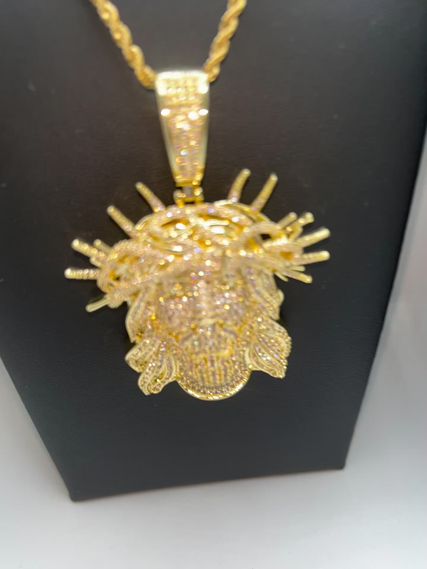 Rope Chain Necklace & Jesus Thorn Pendant Set