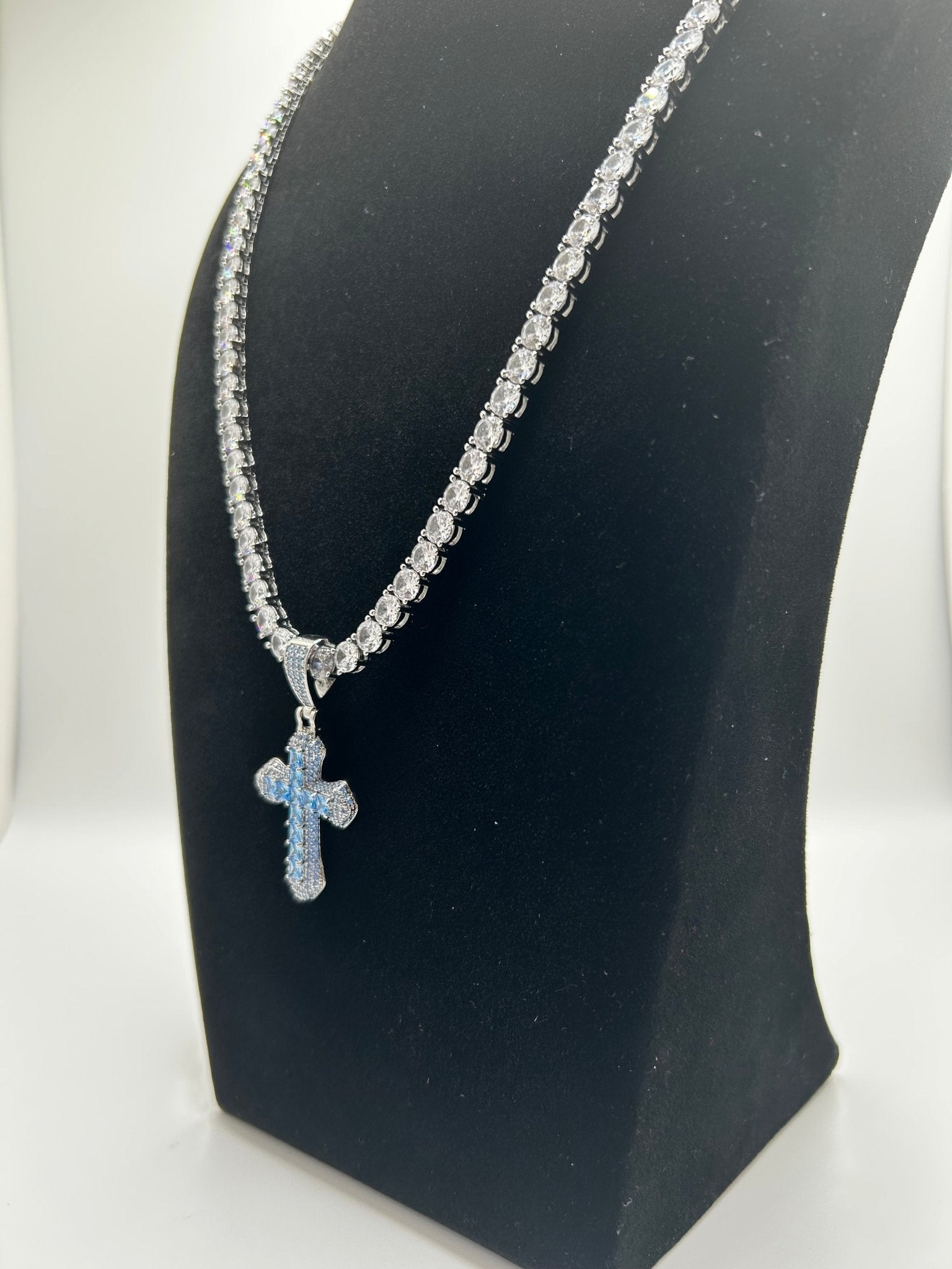 TENNIS CHAIN BRACELET & Jesus Pendants STIMULATED DIAMONDS SET - Virtue Jewel7inch18inchBlue Crystal Cross