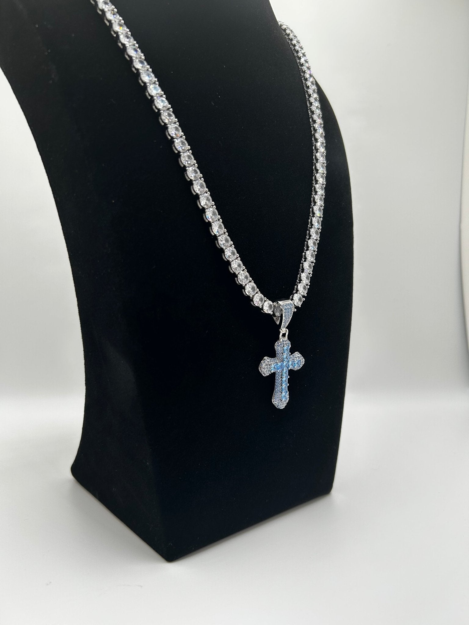 TENNIS CHAIN BRACELET & Jesus Pendants STIMULATED DIAMONDS SET - Virtue Jewel7inch18inchBlue Crystal Cross