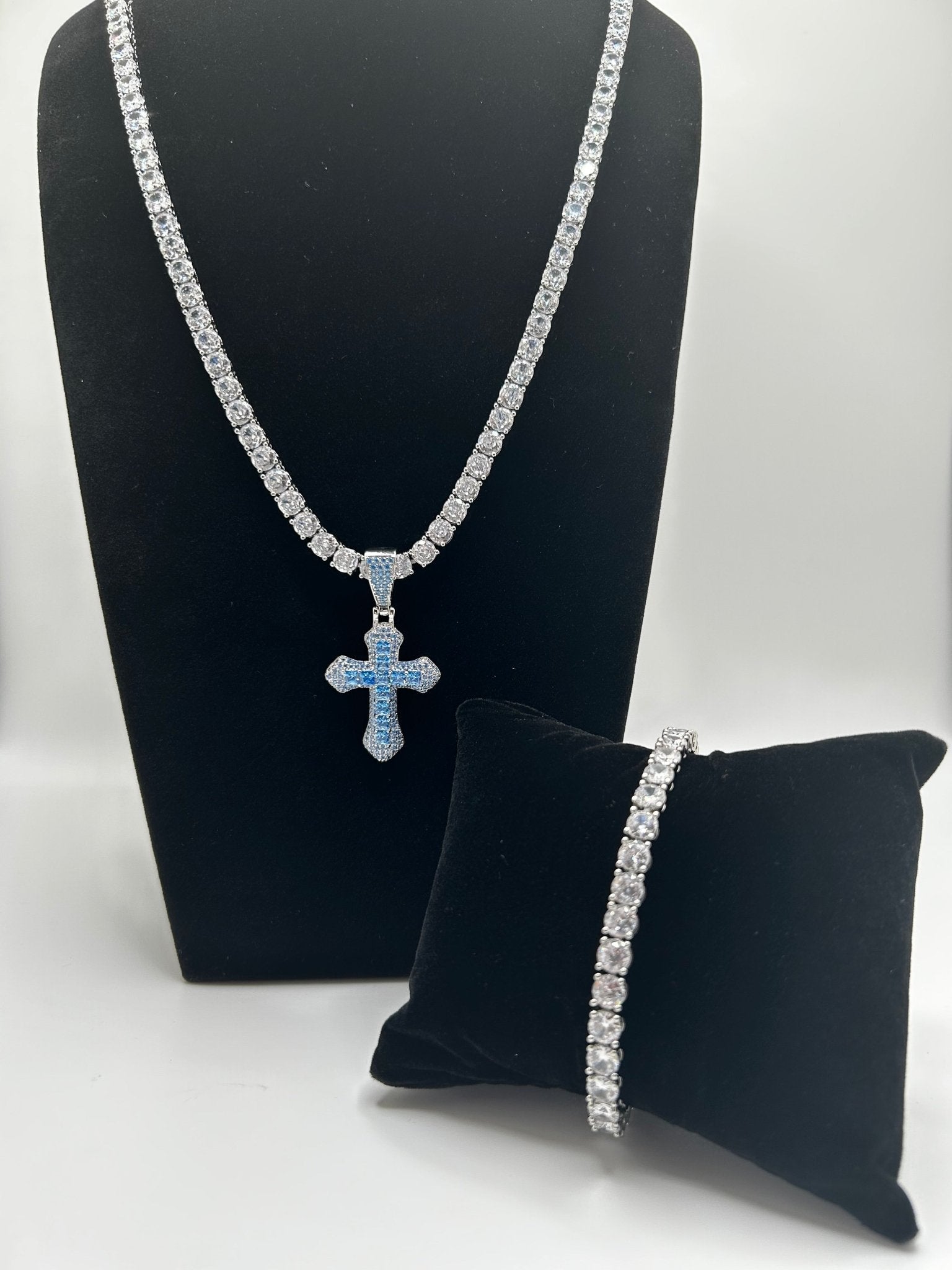 TENNIS CHAIN BRACELET & Jesus Pendants STIMULATED DIAMONDS SET - Virtue Jewel7inch18inchBlue Crystal Cross