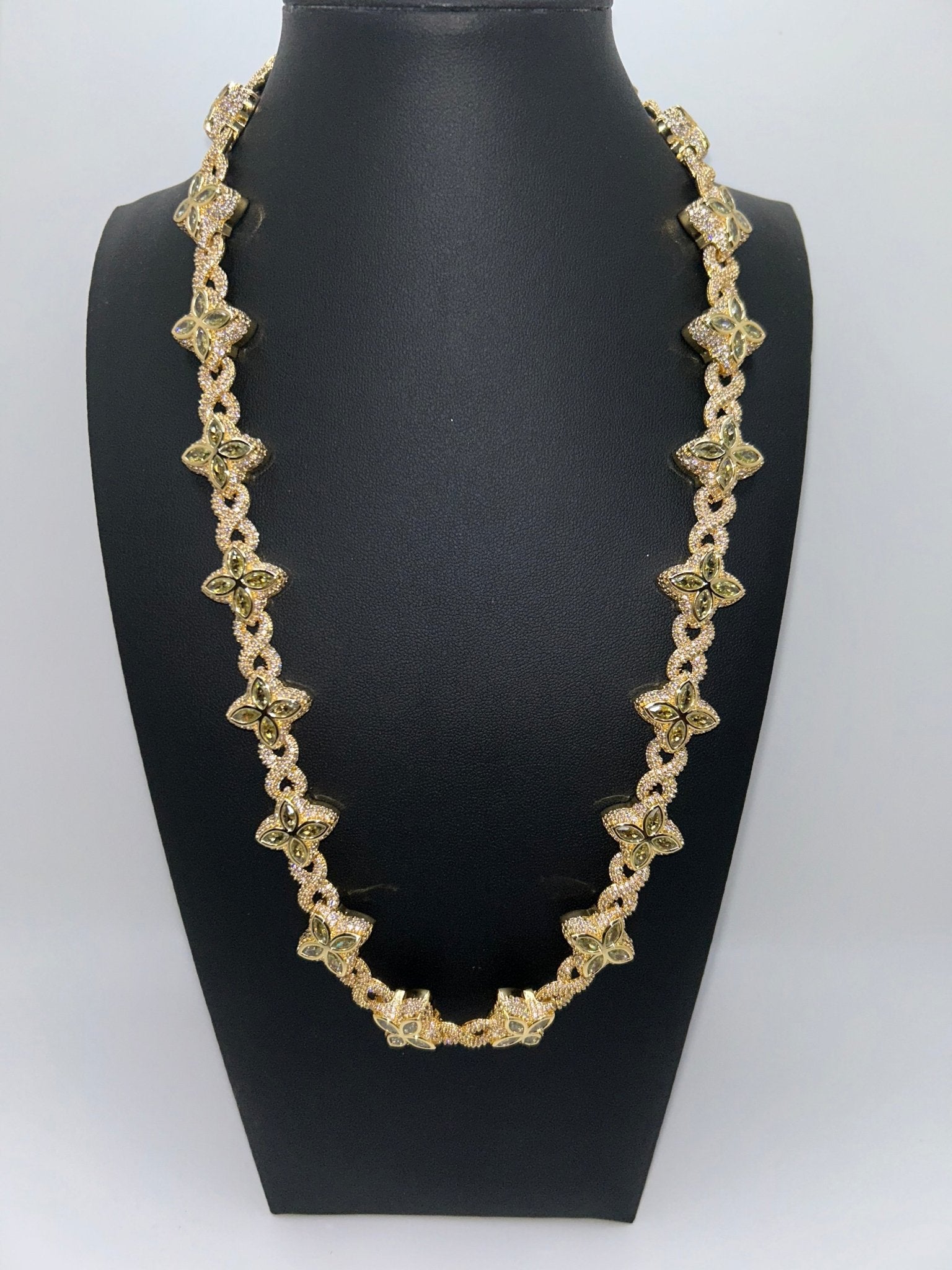 Yellow Gold Flower 4 Leaf Clover Star Chain Necklace - Virtue Jewel