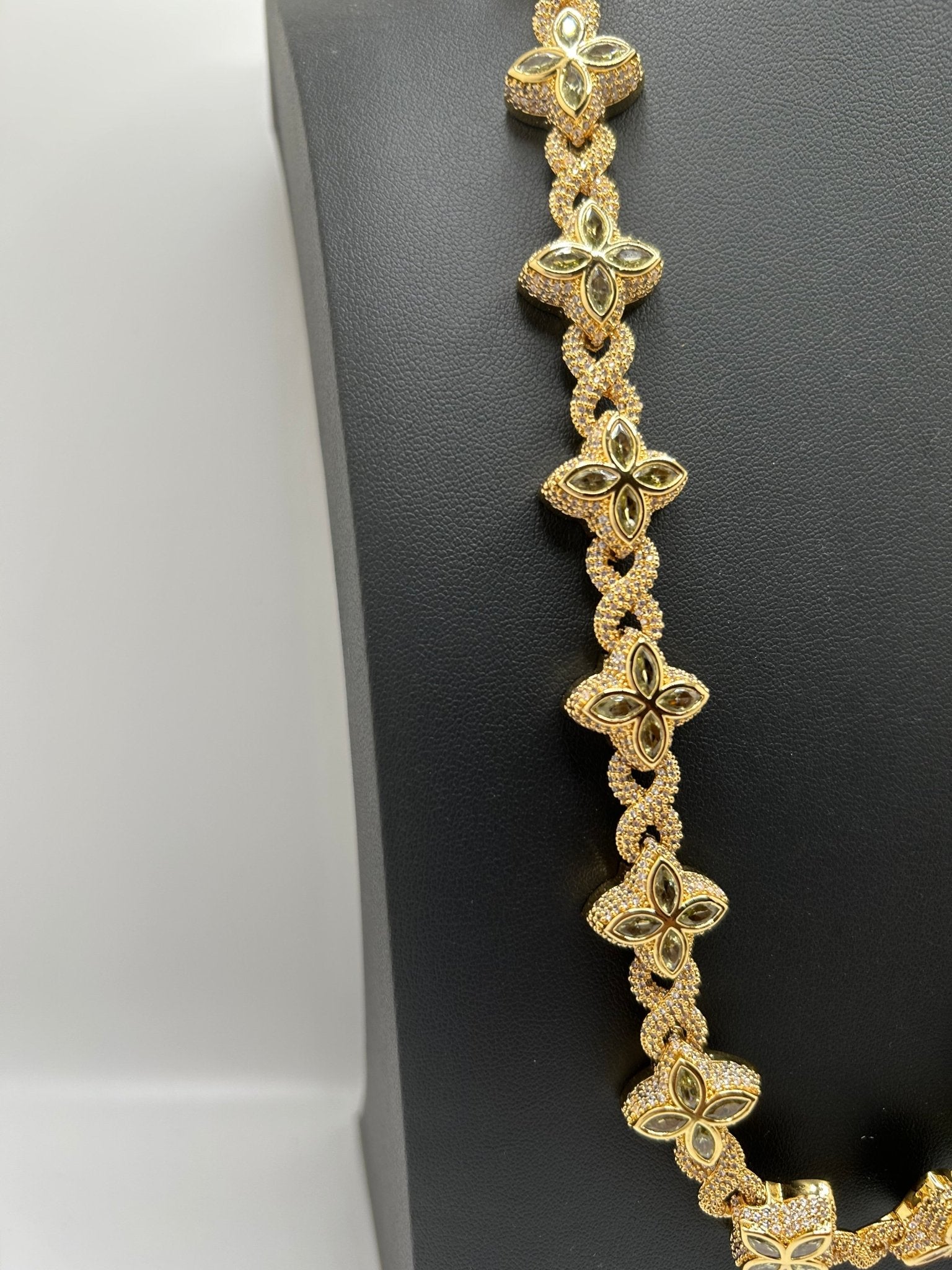 Yellow Gold Flower 4 Leaf Clover Star Chain Necklace - Virtue Jewel